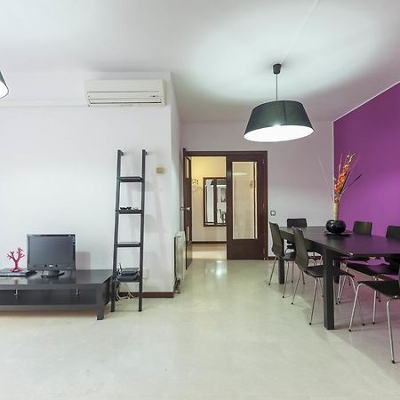 Apartment Sagrada Familia Barcelona Rum bild