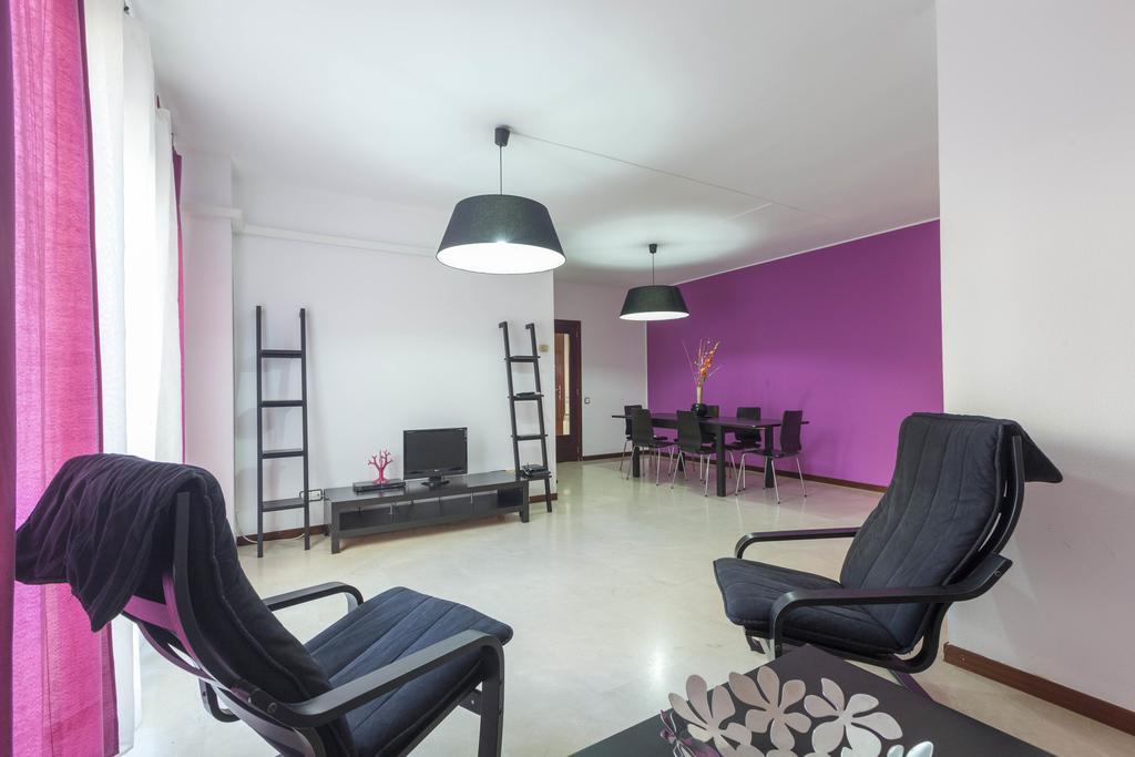 Apartment Sagrada Familia Barcelona Rum bild